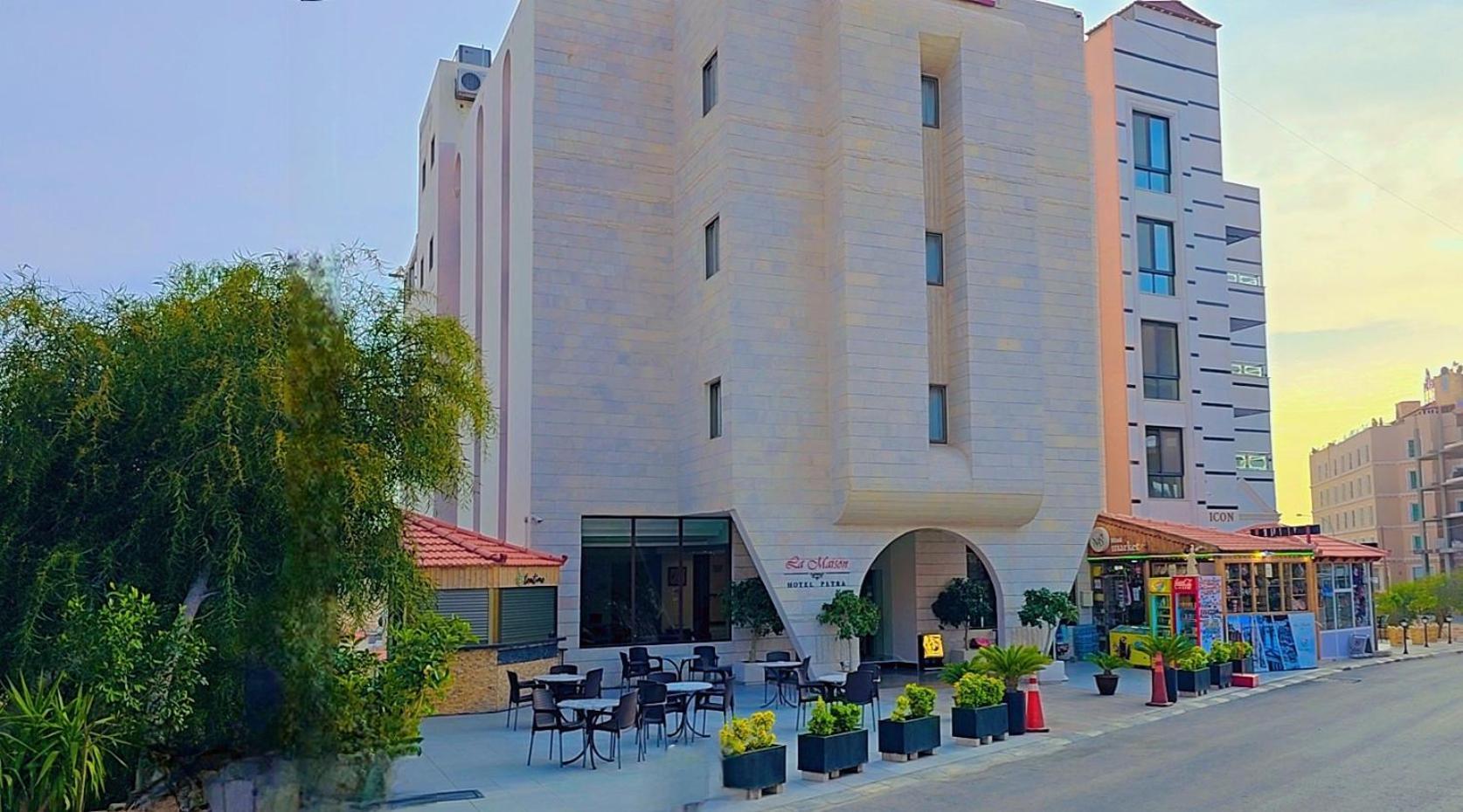 La Maison Hotel Вади Муса Экстерьер фото